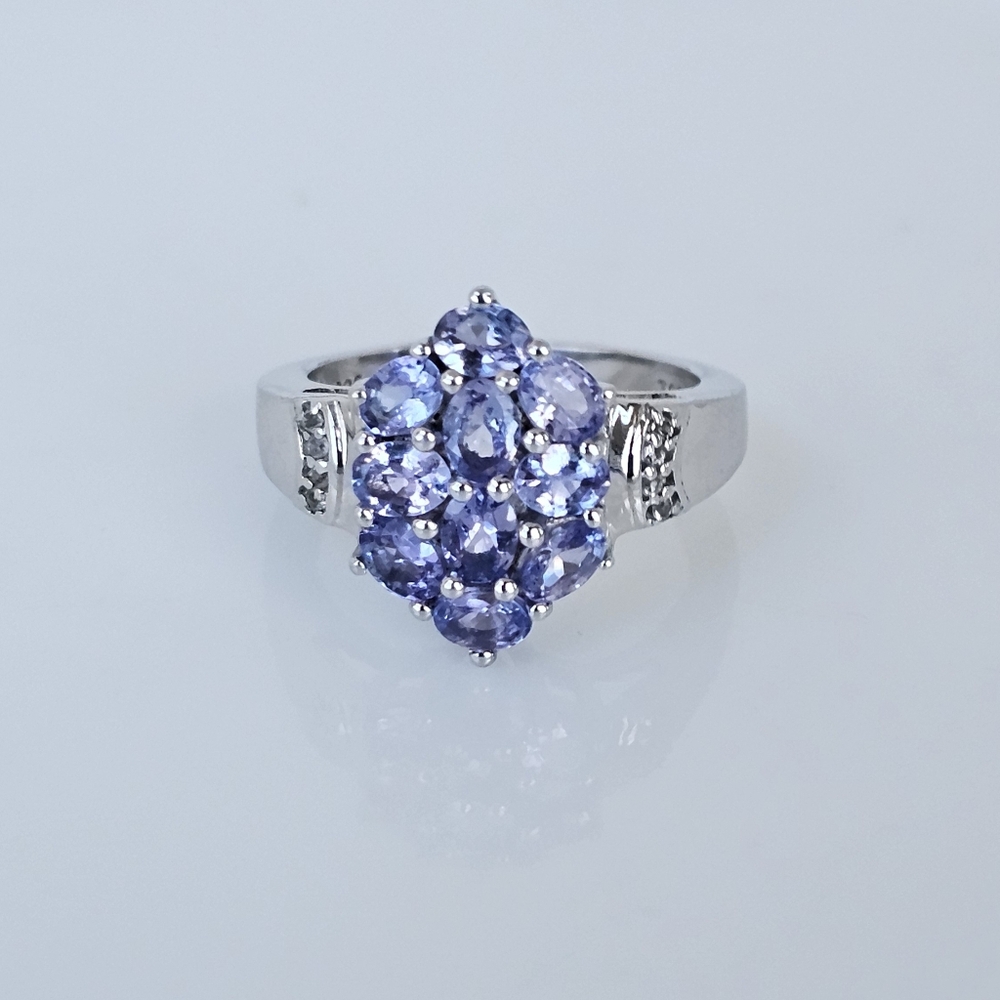 Divine AA Natural Tanzanite Cluster Ring w/ White Topaz Accents. ✨️ Size 6!
